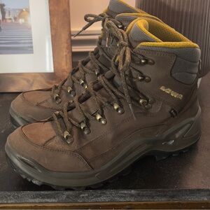 Lowa Renegade GTX Mid Gore-Tex Hiking Boots Men’s 9